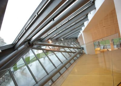 Biblioteca Jaime Fuster en Plaza Lesseps, Barcelona